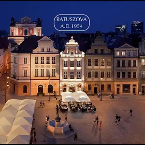 דירה Ratuszova Stary Rynek Old Market Square Premium & Restaurant Ad 1954